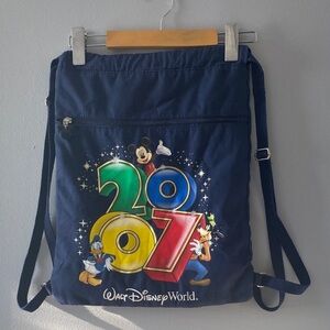 Disney Disneyland Resort 2007 Drawstring Navy Bag Mickey Goofy Donald Pocket